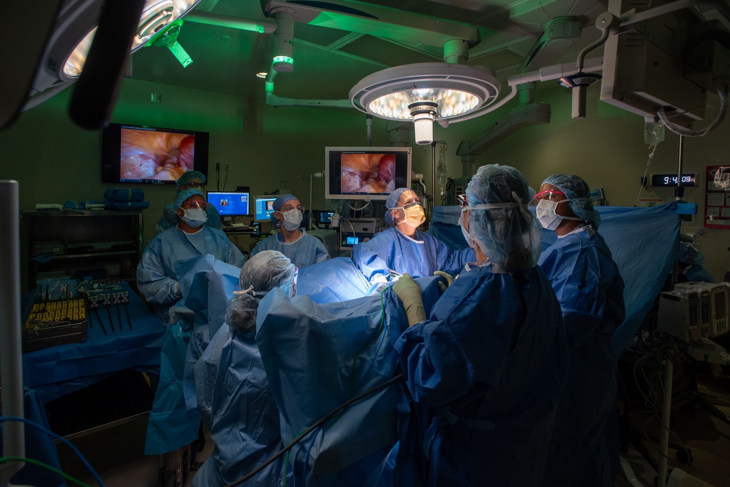 UConn Health OB/GYN minimally invasive surgeon Dr. Danielle Luciano in the OR performing endometriosis care is collaborating with Elise Courtois, Ph.D., director of the single-cell biology lab at JAX.